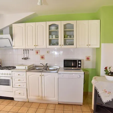 Toplek 2201 Apartment