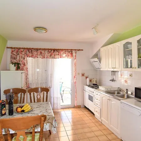 Toplek 2201 Apartment Vir