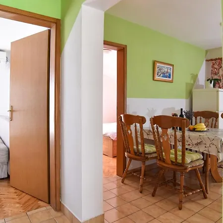 Toplek 2201 Apartment Vir