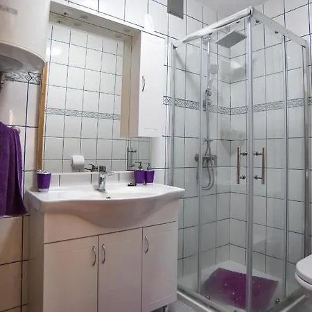 Toplek 2201 Apartment Vir